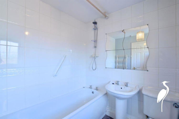 Bathroom - Picture 20 of 22