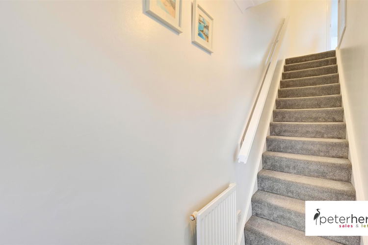 Entrance Hall - Picture 10 of 20