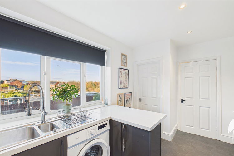 Breakfasting Kitchen - Picture 6 of 18