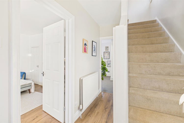 Entrance Hall - Picture 9 of 18