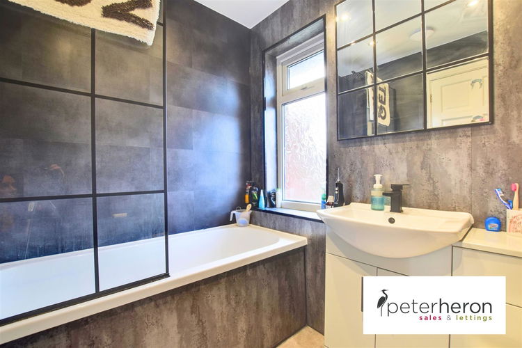 Bathroom - Picture 14 of 17