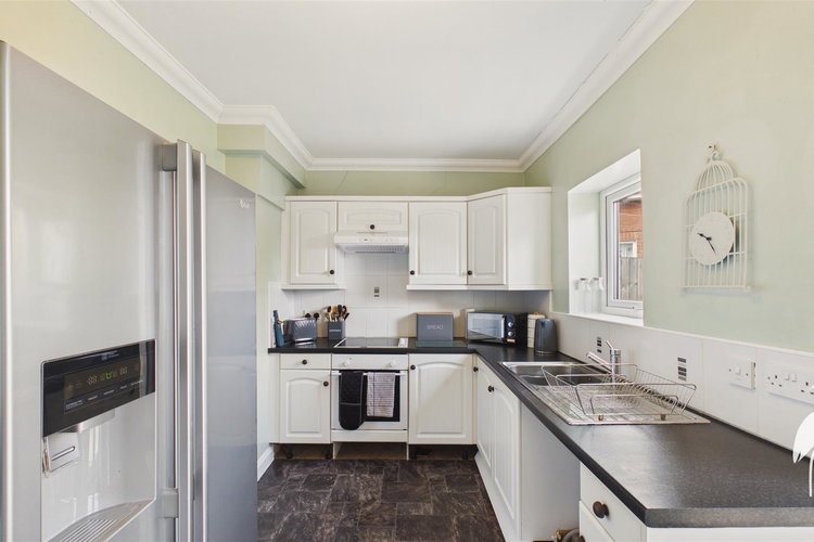 Kitchen - Picture 5 of 20