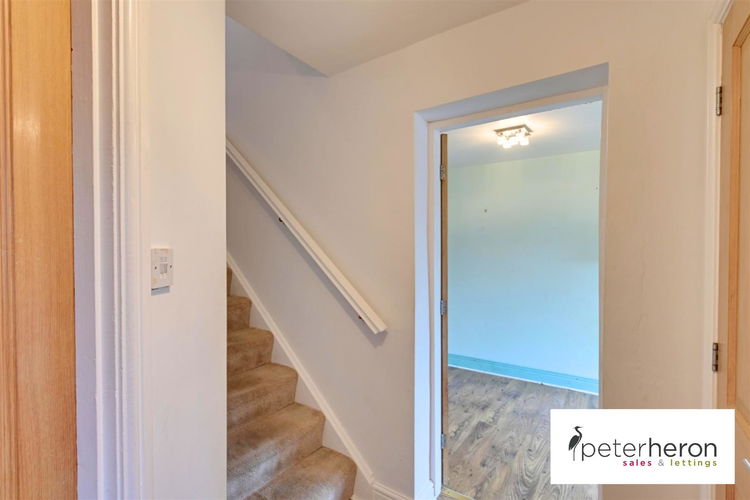 Entrance Hall - Picture 13 of 30