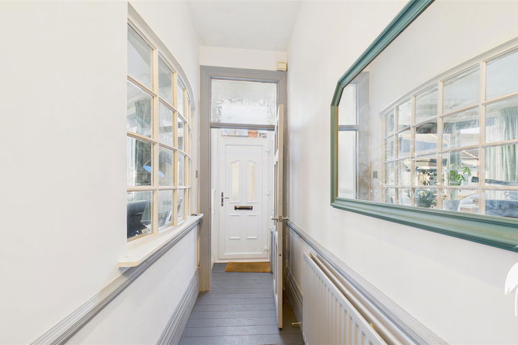 Hallway - Picture 11 of 17