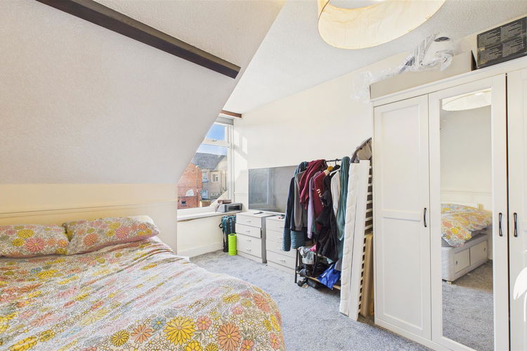 Bedroom 2 - Picture 14 of 17