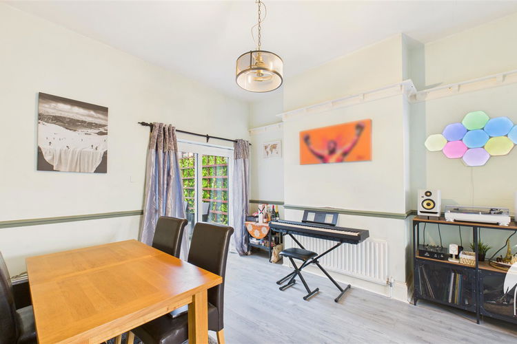 Dining Room - Picture 4 of 17