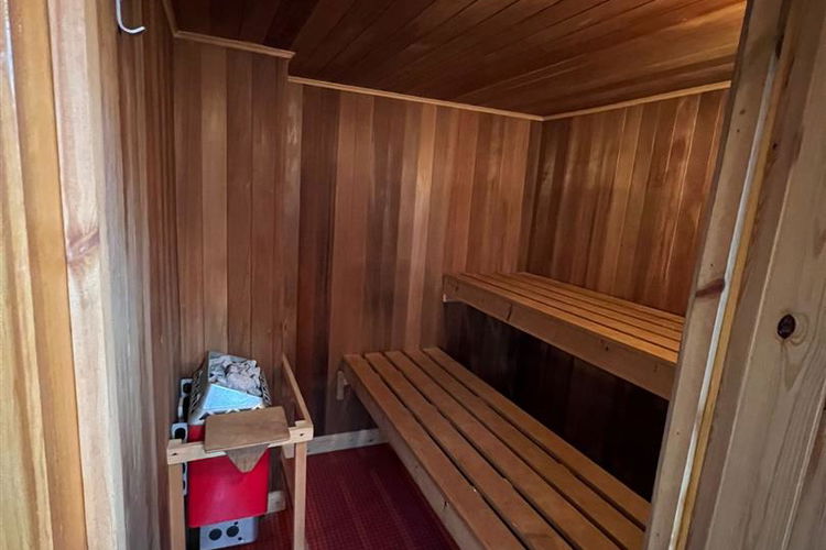 Shower Room/Sauna - Picture 9 of 17