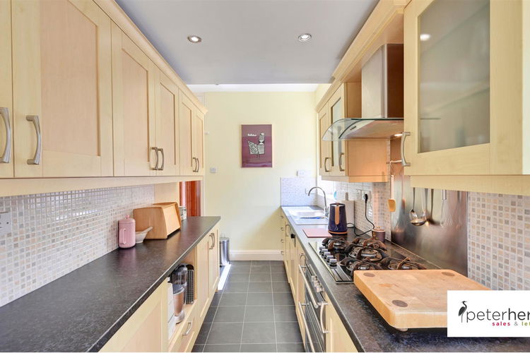 Kitchen - Picture 5 of 16