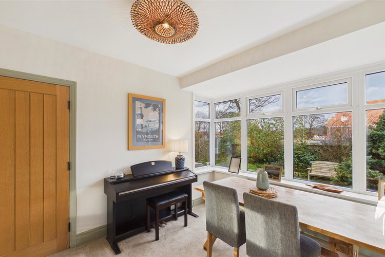 Dining Room - Picture 5 of 25