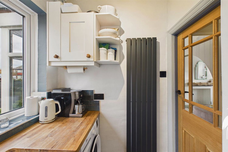 Kitchen - Picture 10 of 25