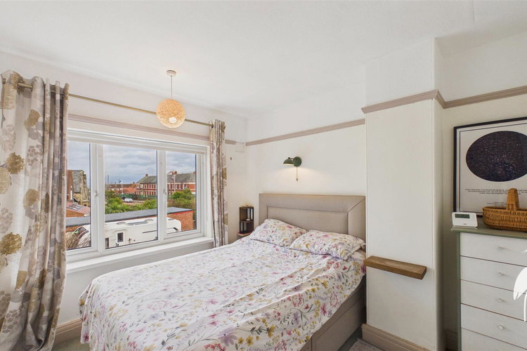 Bedroom 1 - Picture 15 of 25