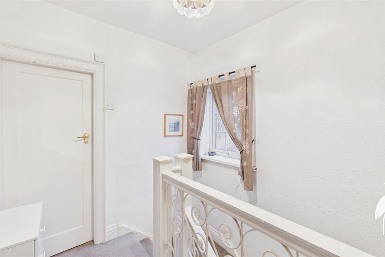 First Floor Landing - Picture 21 of 26