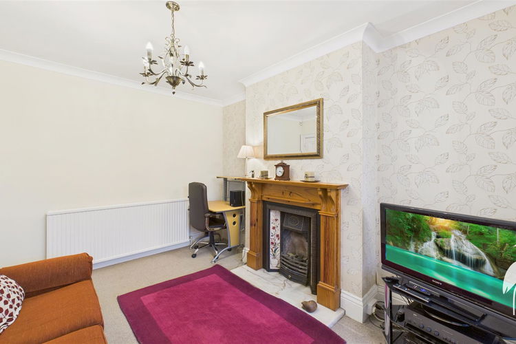 Lounge/Dining Room - Picture 6 of 26