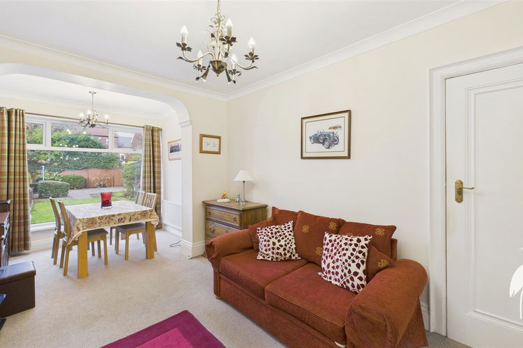 Lounge/Dining Room - Picture 7 of 26