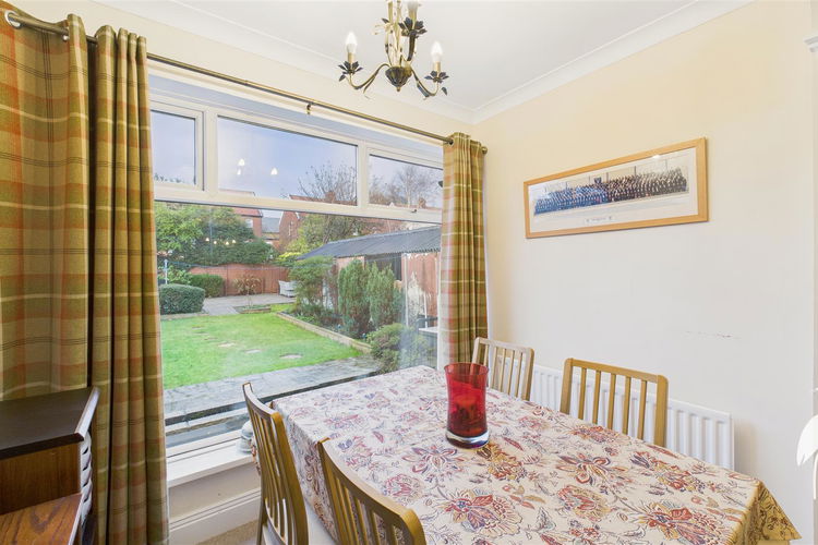 Lounge/Dining Room - Picture 9 of 26