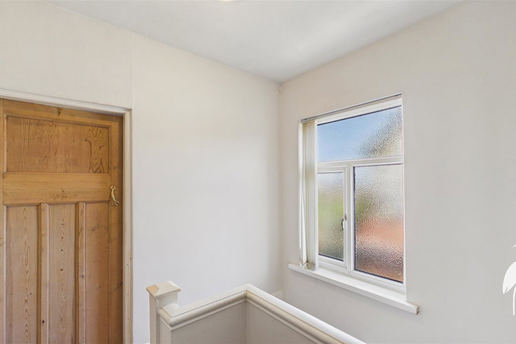 First Floor Landing - Picture 18 of 23