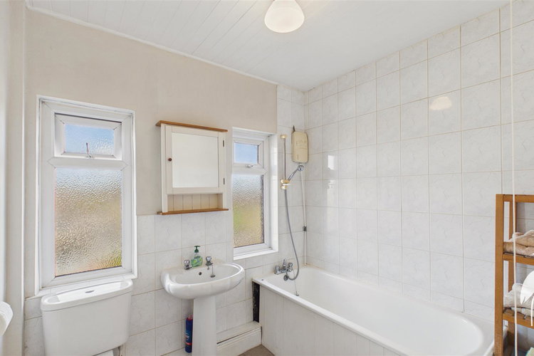 Bathroom - Picture 20 of 23