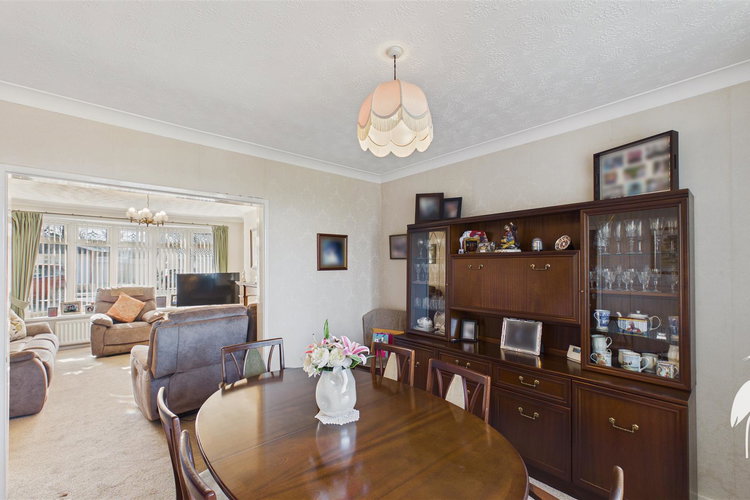 Dining Room - Picture 5 of 29