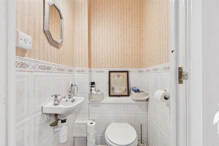 Cloakroom/WC - Picture 7 of 29