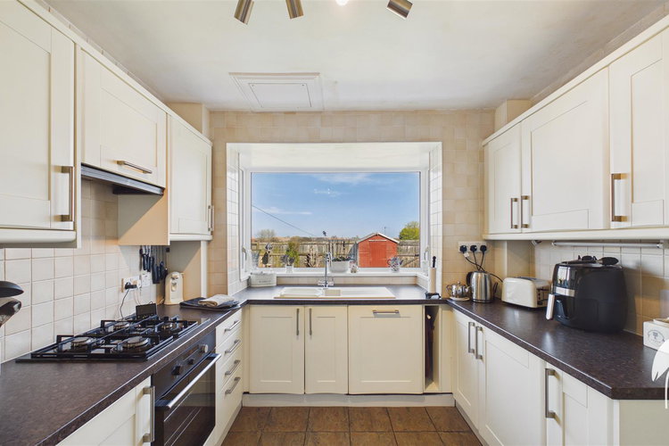 Kitchen - Picture 8 of 29