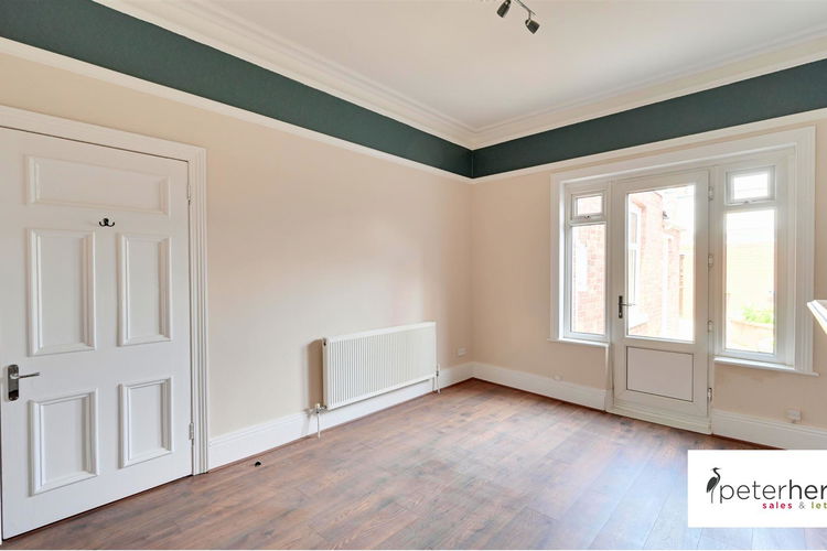Dining Room - Picture 4 of 22