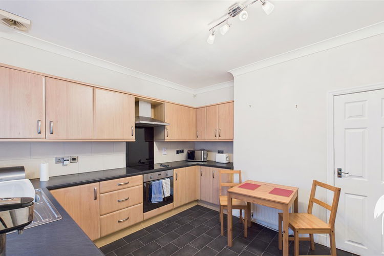 Kitchen - Picture 6 of 12