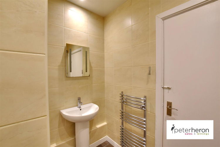Bathroom - Picture 17 of 22