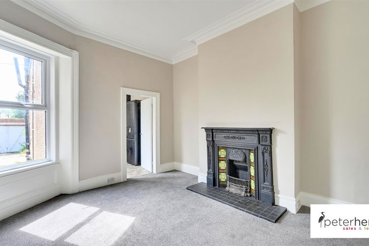 Dining Room - Picture 4 of 19