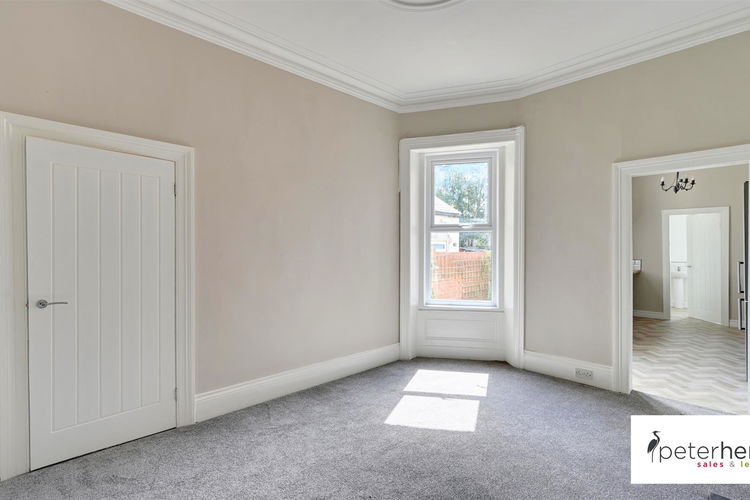 Dining Room - Picture 5 of 19