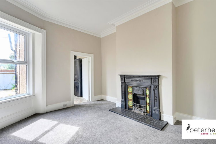 Dining Room - Picture 4 of 19