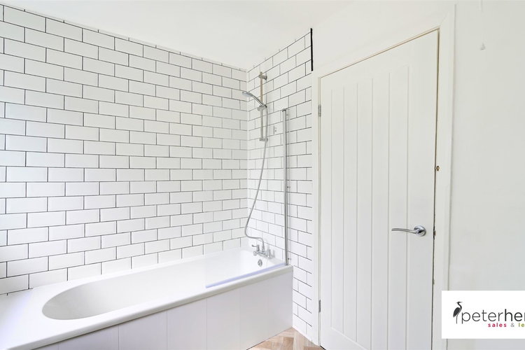 Bathroom - Picture 9 of 19