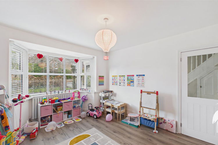 Lounge - Picture 12 of 27