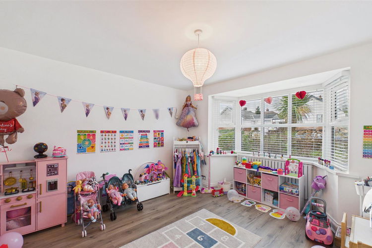 Lounge - Picture 13 of 27