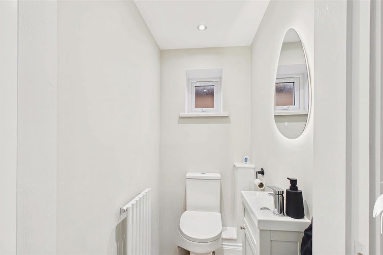 Cloakroom/WC - Picture 14 of 27