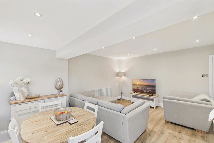 Open Plan Living/Dining & Kitchen Area - Picture 6 of 27