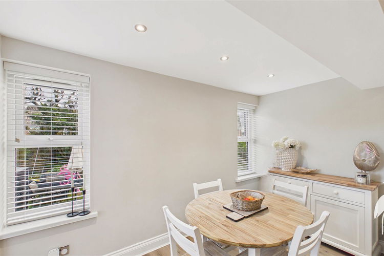 Dining Area - Picture 7 of 27