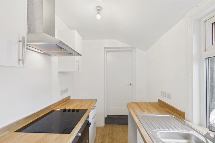 Kitchen - Picture 5 of 17