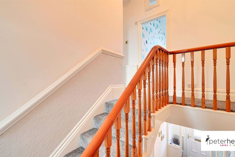 First Floor Landing - Picture 14 of 18