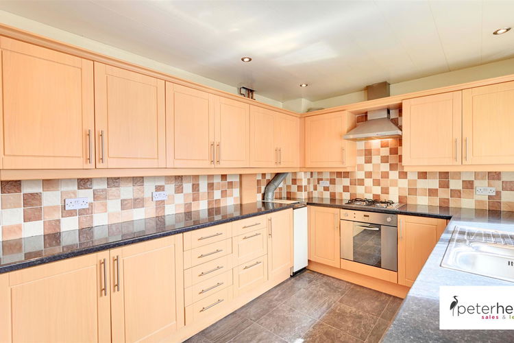 Kitchen - Picture 5 of 18