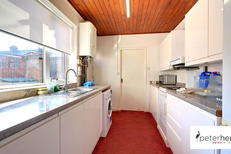 Kitchen - Picture 3 of 9