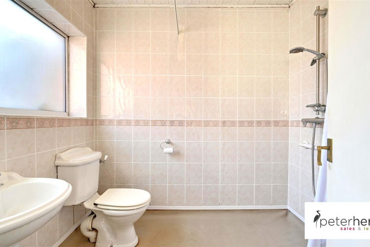 Wet Room - Picture 7 of 9