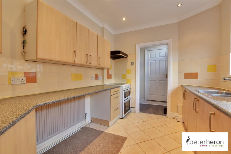 Kitchen - Picture 5 of 12