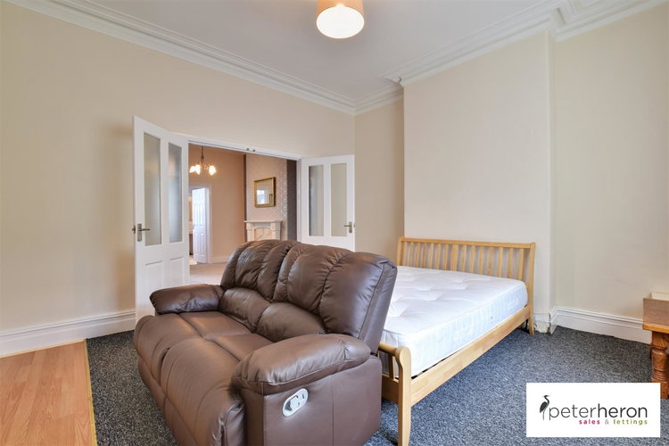 Bedroom 1 - Picture 8 of 12