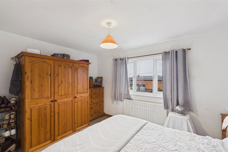 Bedroom 1 - Picture 14 of 18