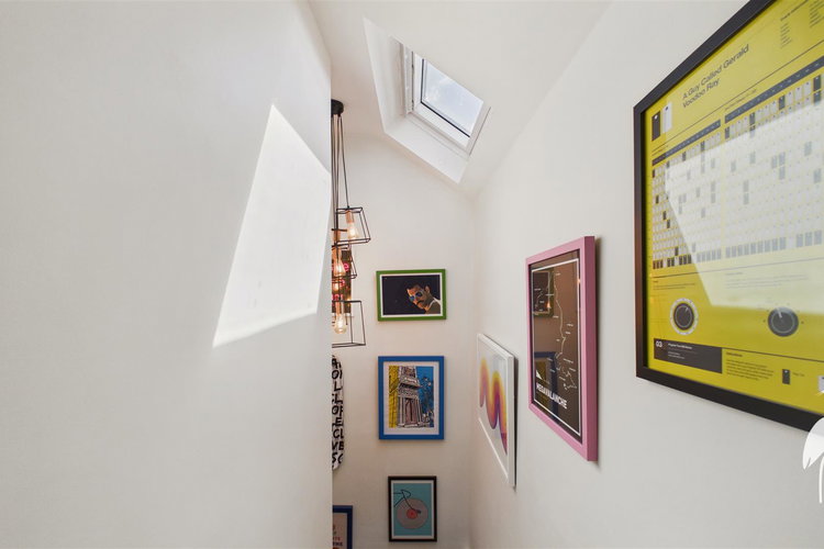 Second Floor Landing - Picture 41 of 48