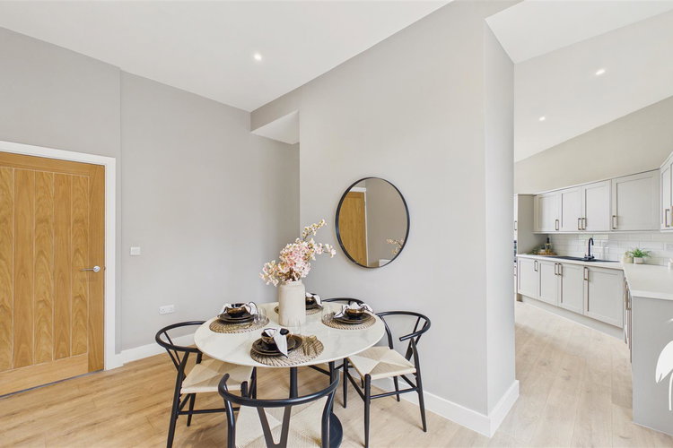 Dining Area - Picture 11 of 37