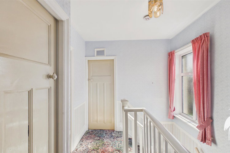 First Floor Landing - Picture 17 of 25