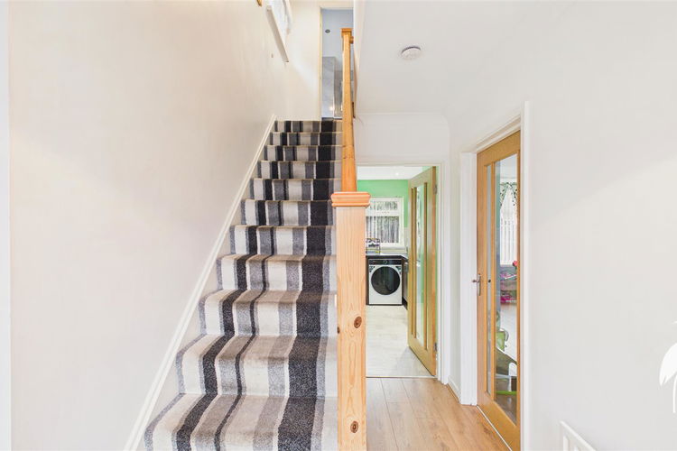 Entrance Hall - Picture 12 of 21