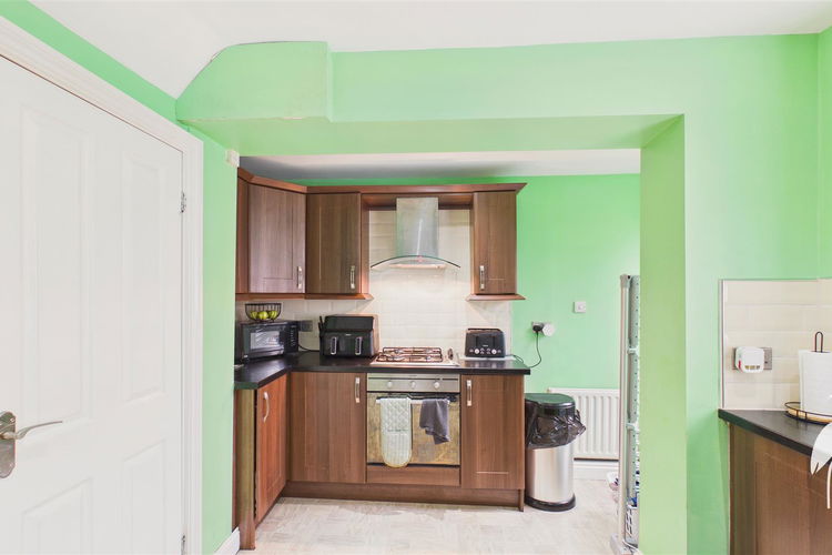 Kitchen - Picture 7 of 21