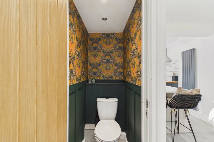 Ground Floor WC - Picture 16 of 37